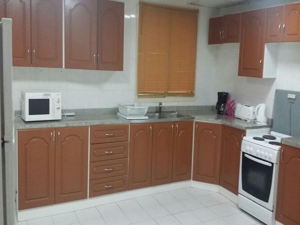 Al Sahab Tower Apartment Манама Екстериор снимка